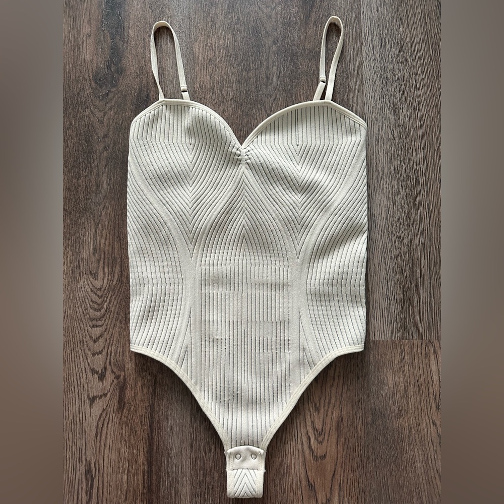 Heart neckline bodysuit size small